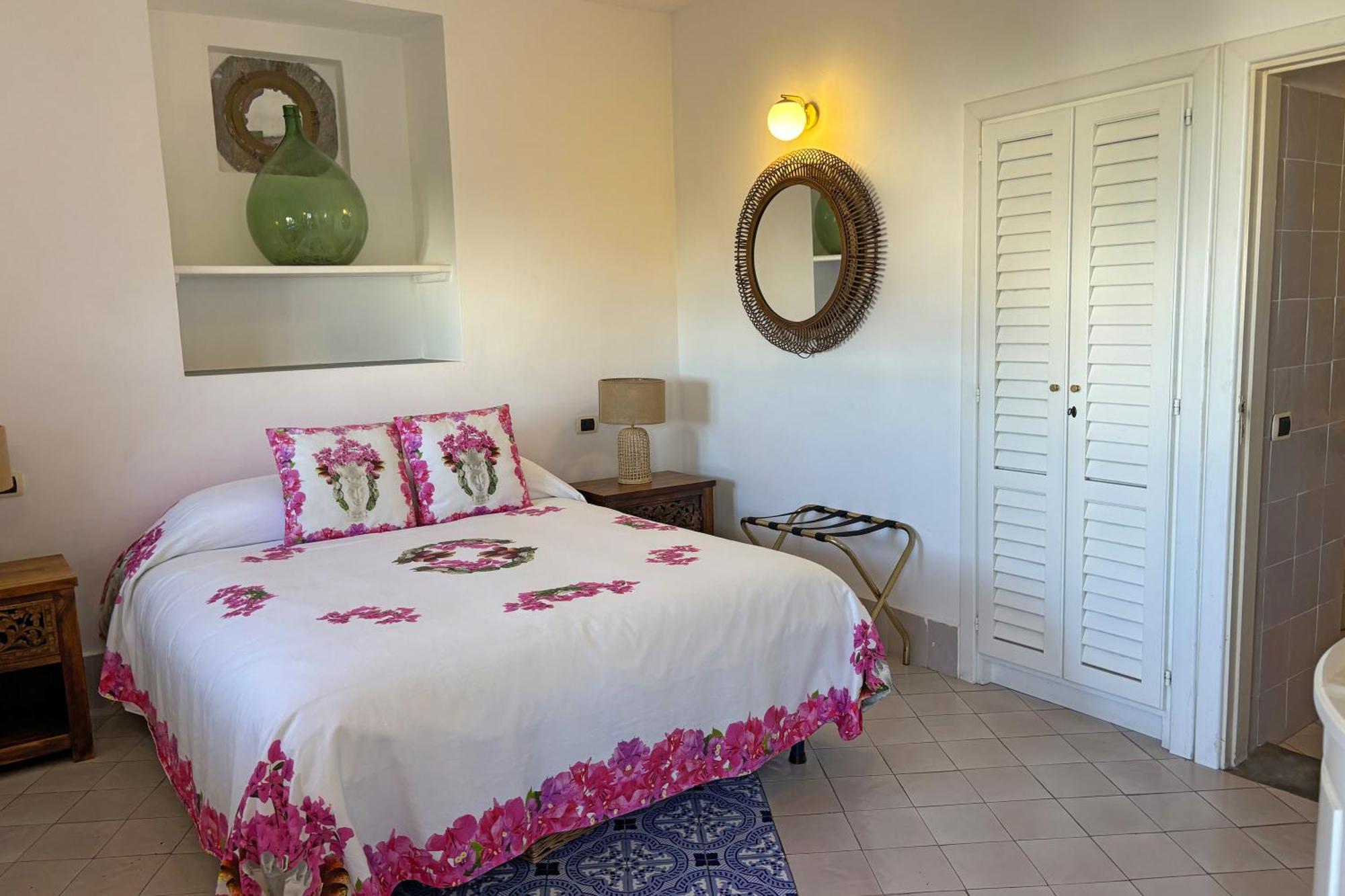 Dependance La Caletta Hotel Panarea Luaran gambar