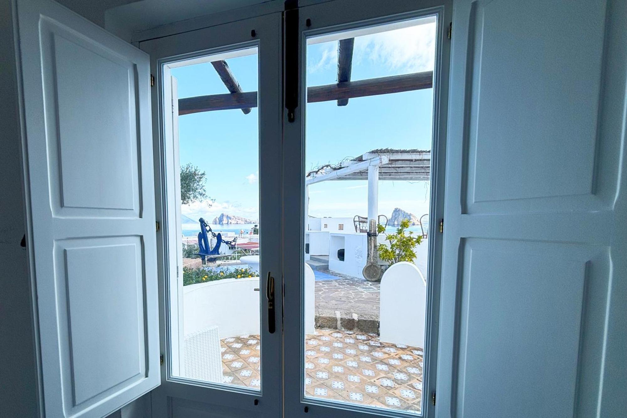 Dependance La Caletta Hotel Panarea Luaran gambar