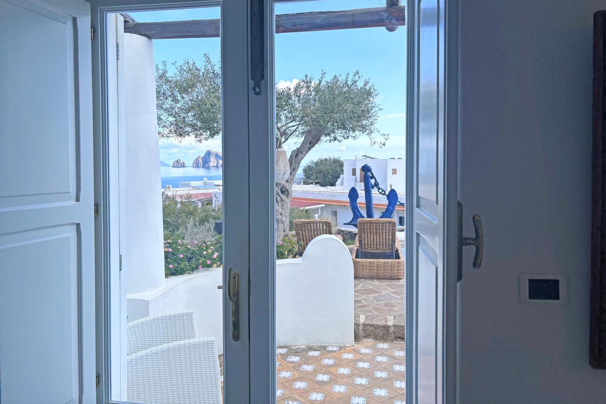 Dependance La Caletta Hotel Panarea Luaran gambar